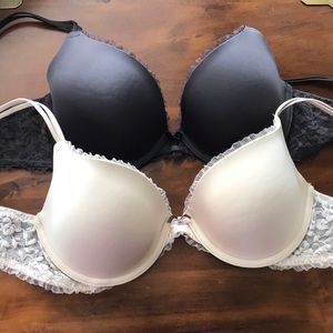 2 34C DKNY bras